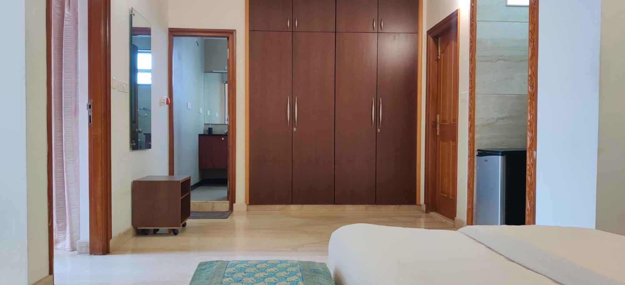 Ixora Suites Bangalore Exterior foto